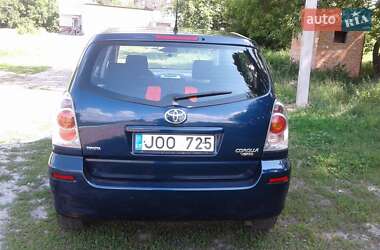 Хэтчбек Toyota Corolla 2005 в 