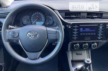 Седан Toyota Corolla 2018 в Хмельницком
