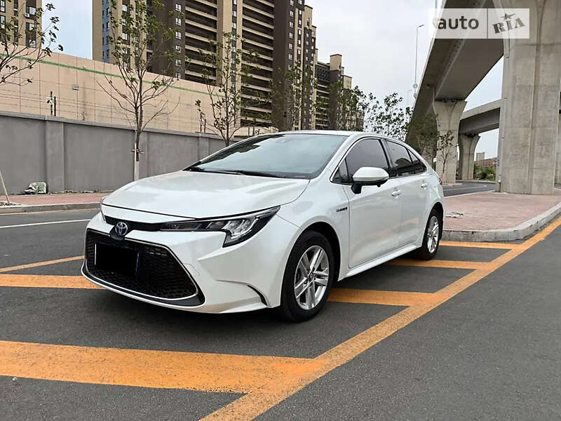 Седан Toyota Corolla 2024 в 