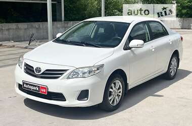 Седан Toyota Corolla 2012 в Києві