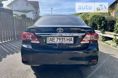 Седан Toyota Corolla 2011 в Дніпрі