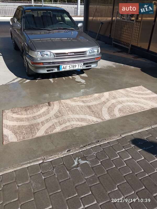 Toyota Corolla 1990