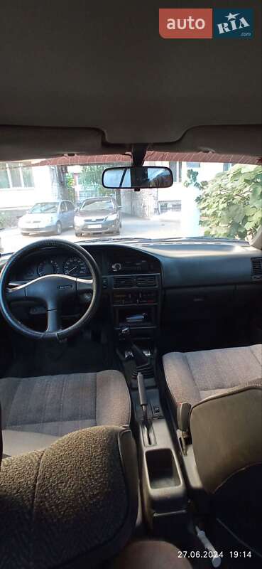 Седан Toyota Corolla 1990 в Дніпрі