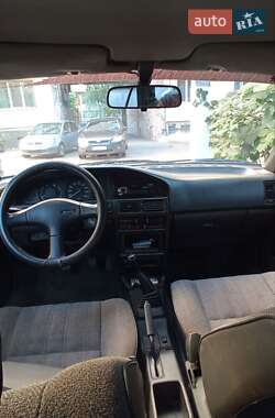 Седан Toyota Corolla 1990 в 