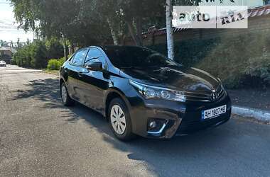 Седан Toyota Corolla 2015 в Києві