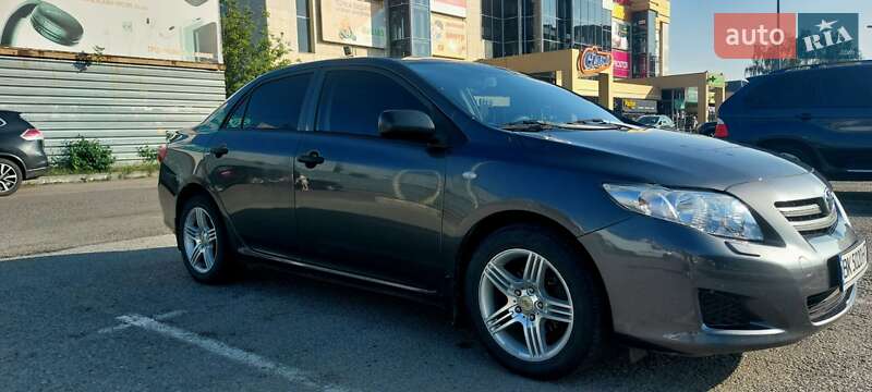 Седан Toyota Corolla 2007 в Рівному