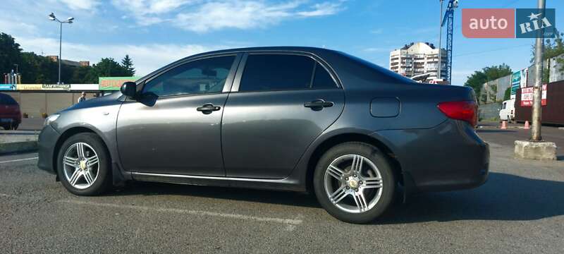 Седан Toyota Corolla 2007 в Рівному