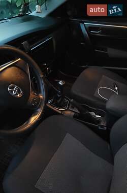 Седан Toyota Corolla 2017 в Коломые