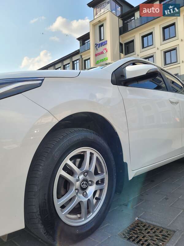 Седан Toyota Corolla 2017 в Коломые
