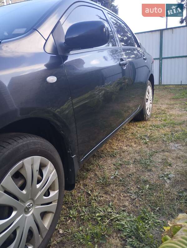 Седан Toyota Corolla 2008 в Остер