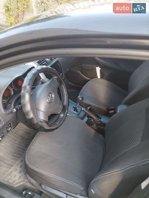 Седан Toyota Corolla 2008 в Остер