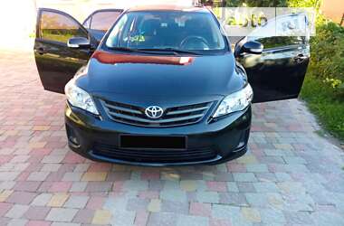 Седан Toyota Corolla 2012 в Львове