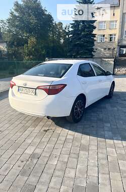 Седан Toyota Corolla 2015 в Бродах