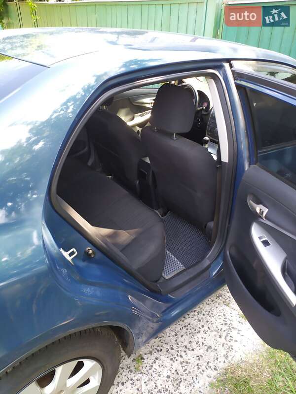 Седан Toyota Corolla 2007 в Чернигове