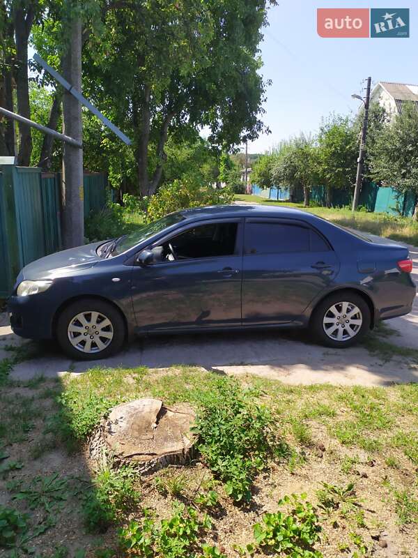Седан Toyota Corolla 2007 в Чернигове