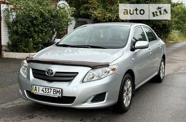 Седан Toyota Corolla 2008 в Києві