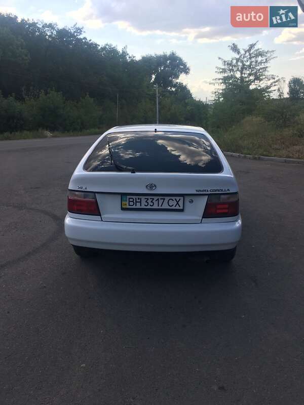 Хэтчбек Toyota Corolla 1995 в Березовке