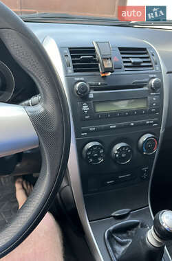 Седан Toyota Corolla 2012 в 