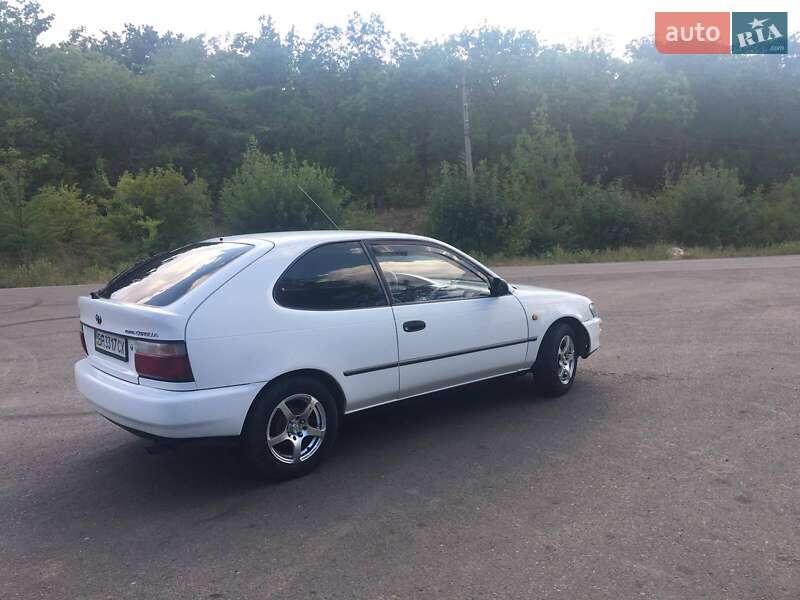 Хэтчбек Toyota Corolla 1995 в Березовке