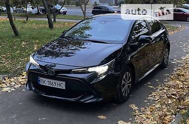 Седан Toyota Corolla 2020 в Львове