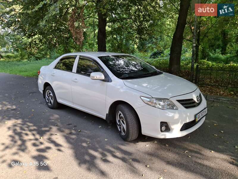 Седан Toyota Corolla 2010 в Нежине