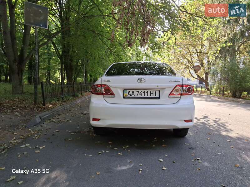 Седан Toyota Corolla 2010 в Нежине