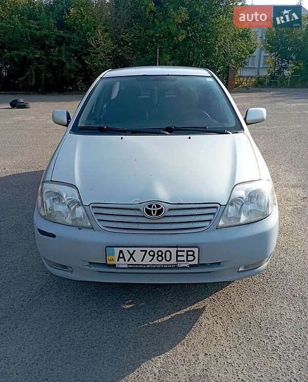 Седан Toyota Corolla 2004 в Харкові