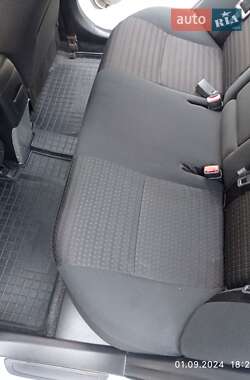 Седан Toyota Corolla 2010 в 