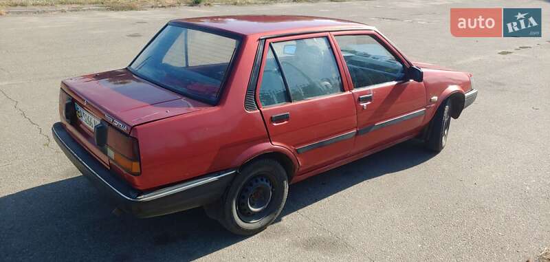Седан Toyota Corolla 1987 в Кропивницькому