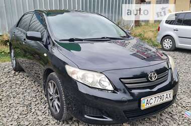 Седан Toyota Corolla 2009 в Луцке