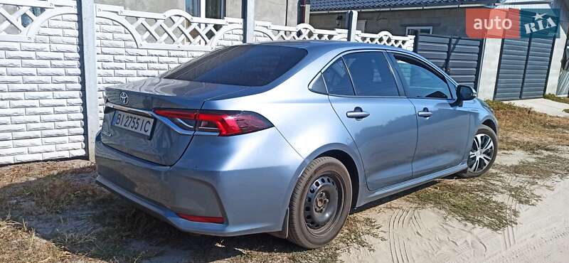Седан Toyota Corolla 2019 в Полтаве