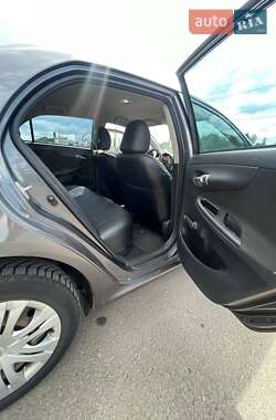 Седан Toyota Corolla 2010 в 