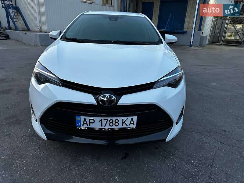 Седан Toyota Corolla 2017 в Запоріжжі
