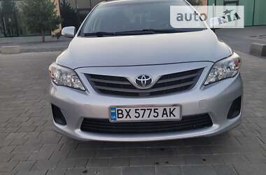 Седан Toyota Corolla 2012 в Хмельницькому