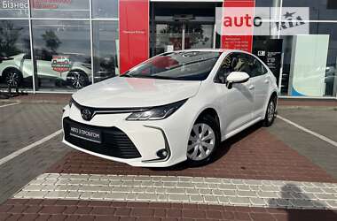 Седан Toyota Corolla 2021 в Виннице