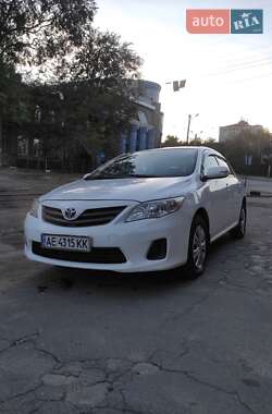 Седан Toyota Corolla 2013 в Дніпрі