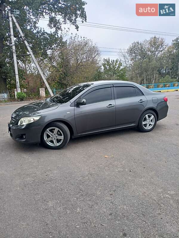 Седан Toyota Corolla 2008 в Виннице