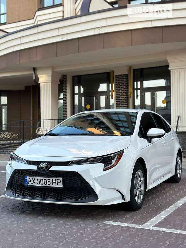 Седан Toyota Corolla 2021 в Софиевской Борщаговке