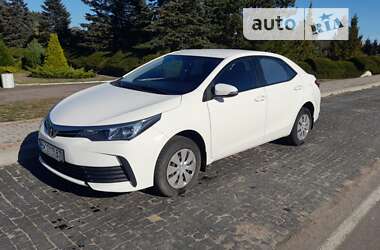 Седан Toyota Corolla 2016 в Рівному