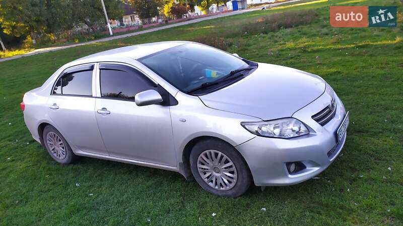 Седан Toyota Corolla 2008 в Теофіполі