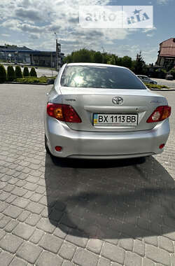 Седан Toyota Corolla 2009 в Хмельницькому