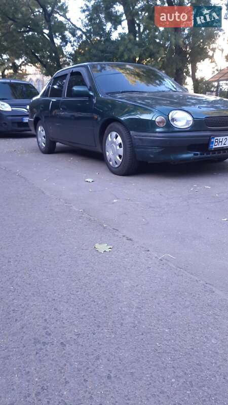 Седан Toyota Corolla 1997 в Одессе