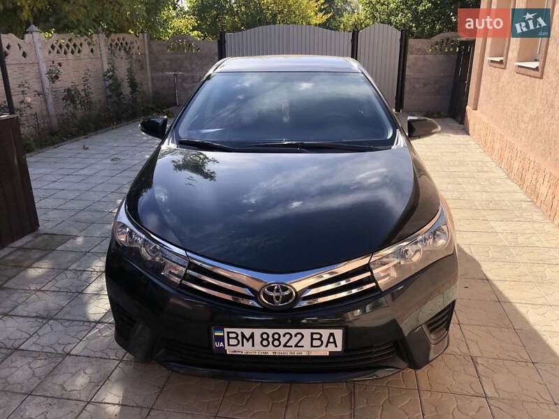 Седан Toyota Corolla 2013 в 