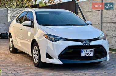 Седан Toyota Corolla 2018 в Киеве