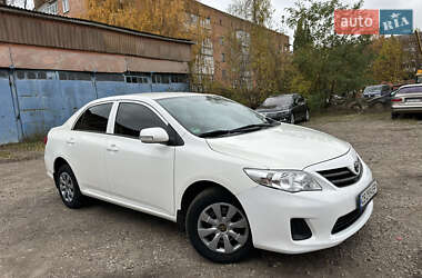 Седан Toyota Corolla 2012 в Нежине