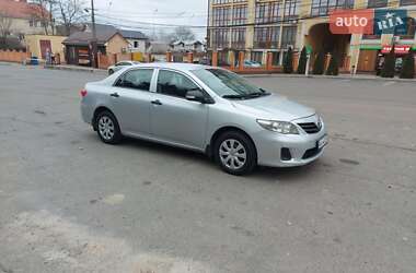 Седан Toyota Corolla 2012 в 