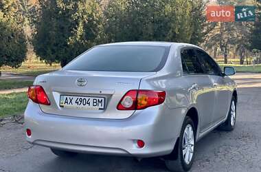 Седан Toyota Corolla 2008 в Ровно