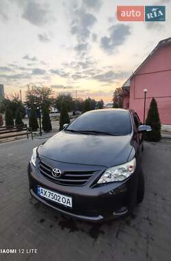 Седан Toyota Corolla 2010 в Лозовой