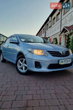 Седан Toyota Corolla 2010 в Стрию