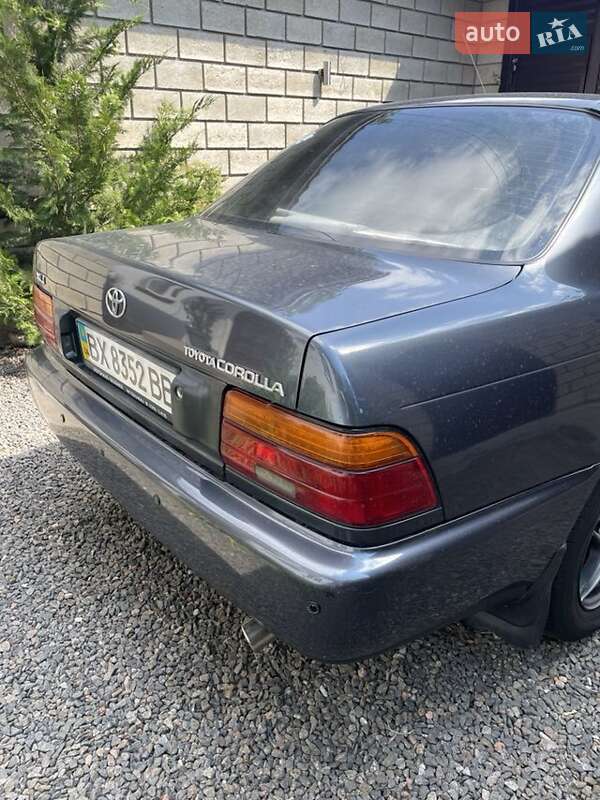 Седан Toyota Corolla 1994 в Одесі